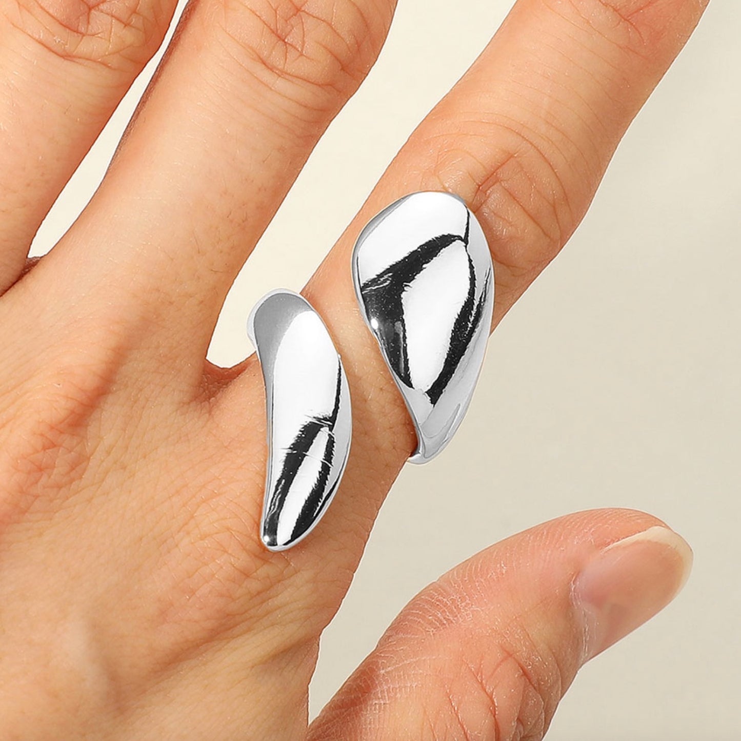 lilith ring