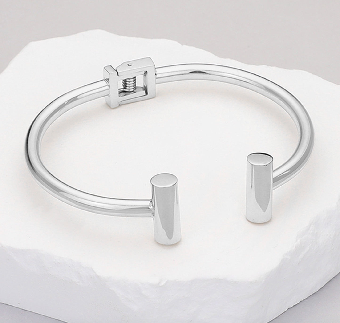 thora cuff bracelet